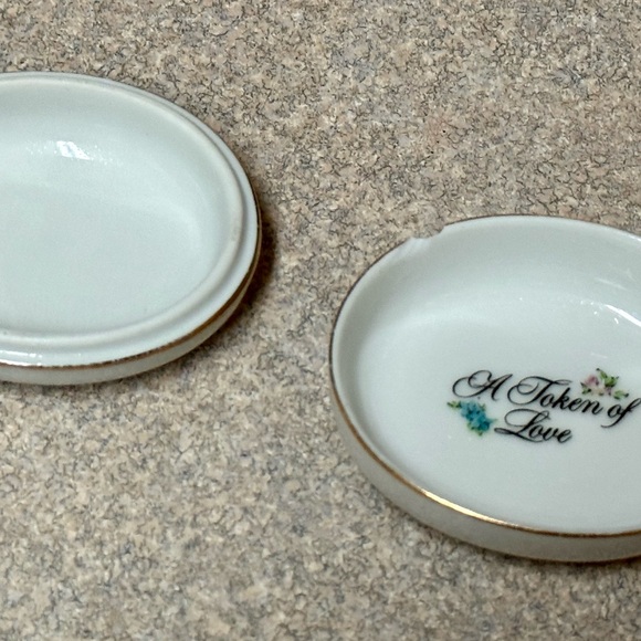 Vintage Avon 1982 Porcelain Trinket Box Oval Valentines Day - Sweet Deal! - Picture 5 of 12